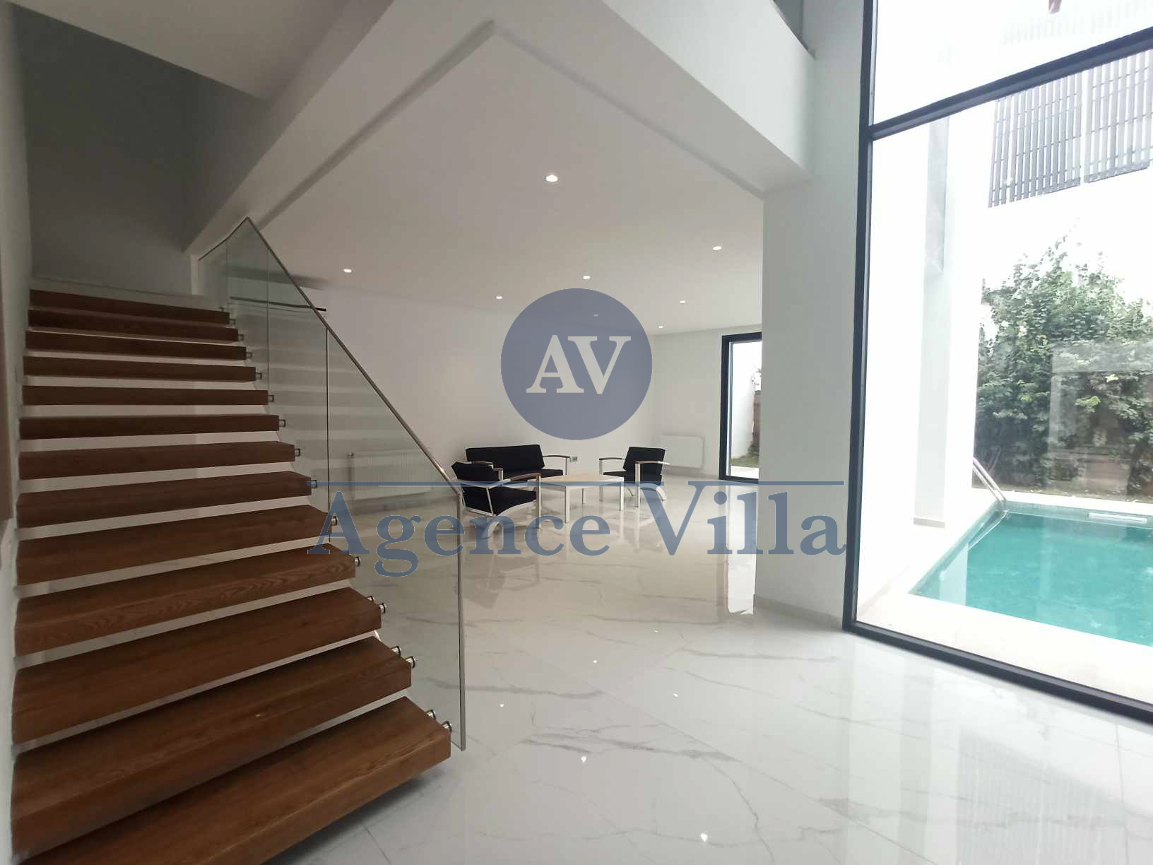 La Soukra&nbsp;La Soukra&nbsp;Vente&nbsp;Appart. 5 pi�ces+&nbsp;Villa s4 a la soukra