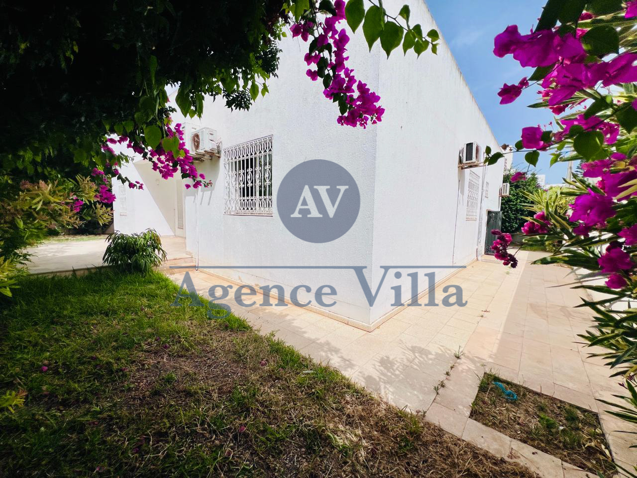 La Marsa&nbsp;Marsa Safsaf&nbsp;Location&nbsp;Appart. 4 pi�ces&nbsp;Villa plein pieds s3 avec jardin � la marsa