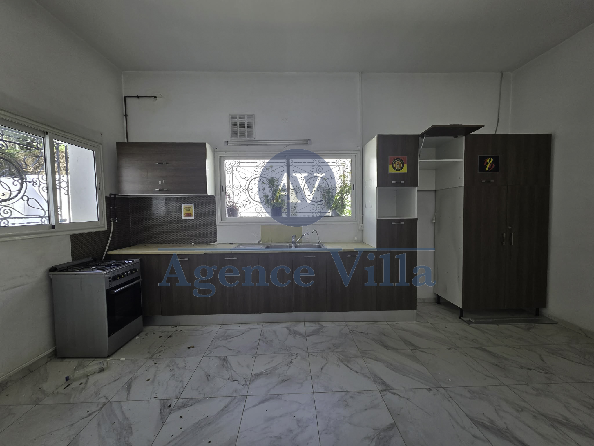 Bab Bhar&nbsp;Montplaisir&nbsp;Location&nbsp;Appart. 5 pi�ces+&nbsp;Villa s11 � mutuelle ville