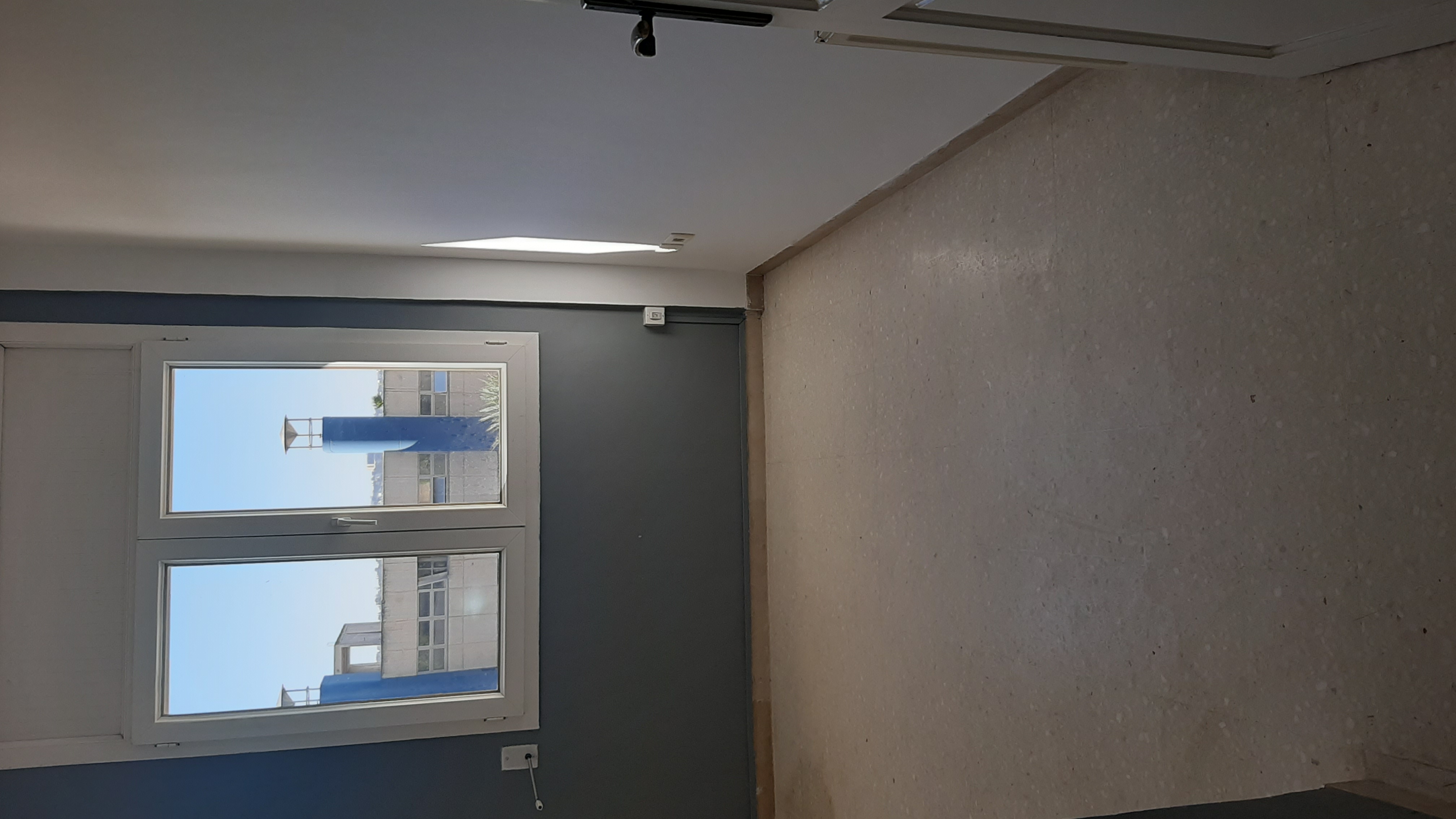 Cite El Khadra&nbsp;Zone urbaine nord&nbsp;Location&nbsp;Appart. 5 pi�ces+&nbsp;Appartement pour bureau sise centre urbain nord