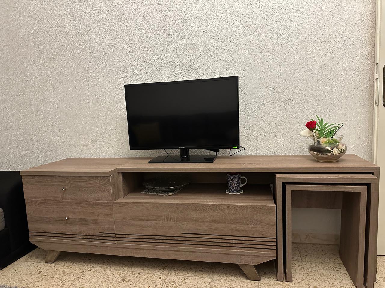 Ariana Ville&nbsp;Ariana&nbsp;Salon - Salle � manger &nbsp;Meubles TV&nbsp;Meuble tv et table d'appoint gigogne