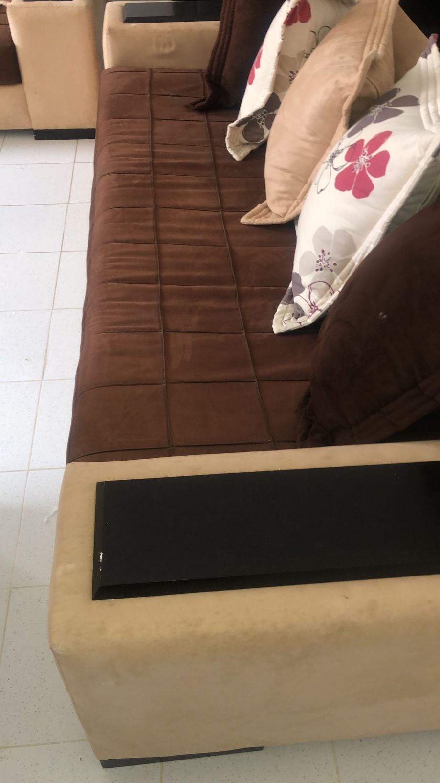 Bizerte Nord&nbsp;Cite El Korniche 1&nbsp;Salon - Salle � manger &nbsp;Salons&nbsp;Salon en tr�s bon �tat meubles 5 �toiles