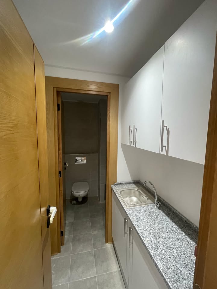 Cite El Khadra&nbsp;Kheireddine Pacha&nbsp;Bureaux & Commerces&nbsp;Bureau&nbsp;Bureau neuf en face minist�re agriculture