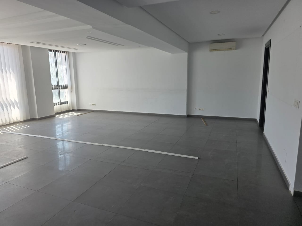 Ariana Ville&nbsp;Ariana&nbsp;Location&nbsp;Autre&nbsp;Bureau a loue