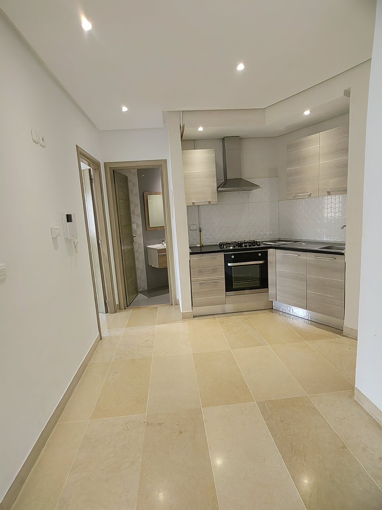 Ariana Ville&nbsp;Cite Ennasr 2&nbsp;Location&nbsp;Appart. 2 pi�ces&nbsp;Appartement s1 haut standing