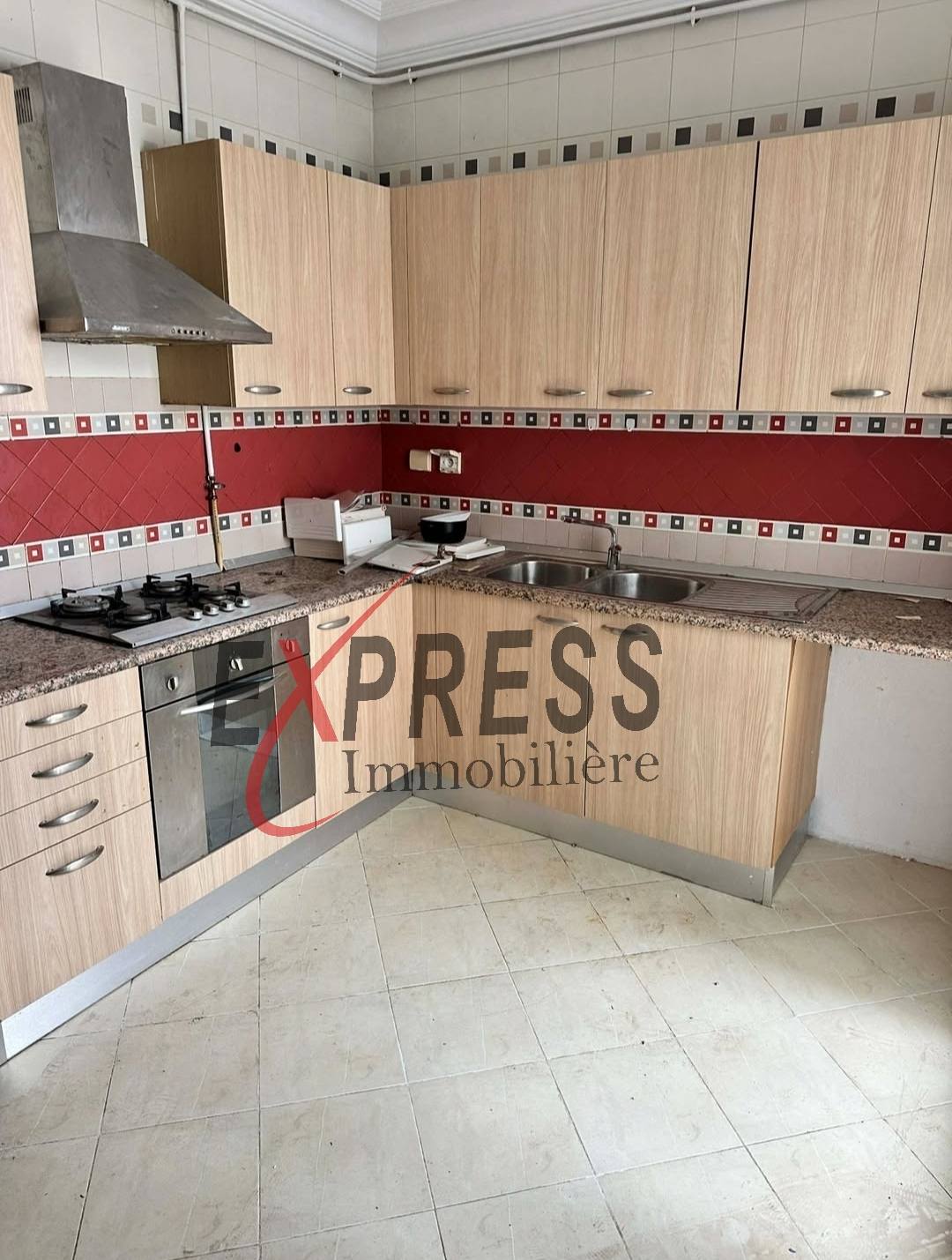 Ariana Ville&nbsp;Cite Ennasr 2&nbsp;Location&nbsp;Appart. 4 pi�ces&nbsp;Un appart s3 haut standing