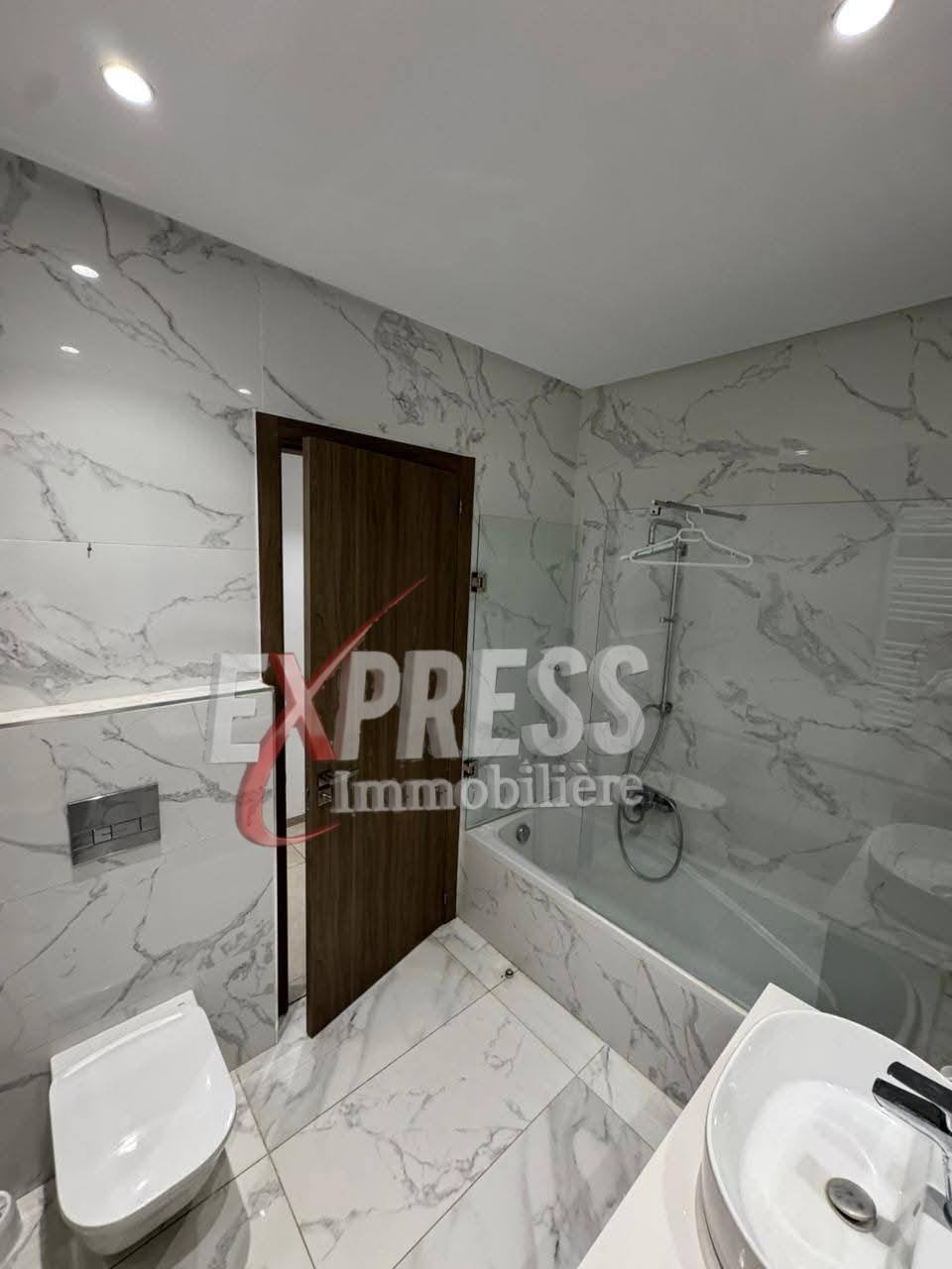 La Soukra&nbsp;La Soukra&nbsp;Location&nbsp;Appart. 4 pi�ces&nbsp;Un appartement s3 haut standing