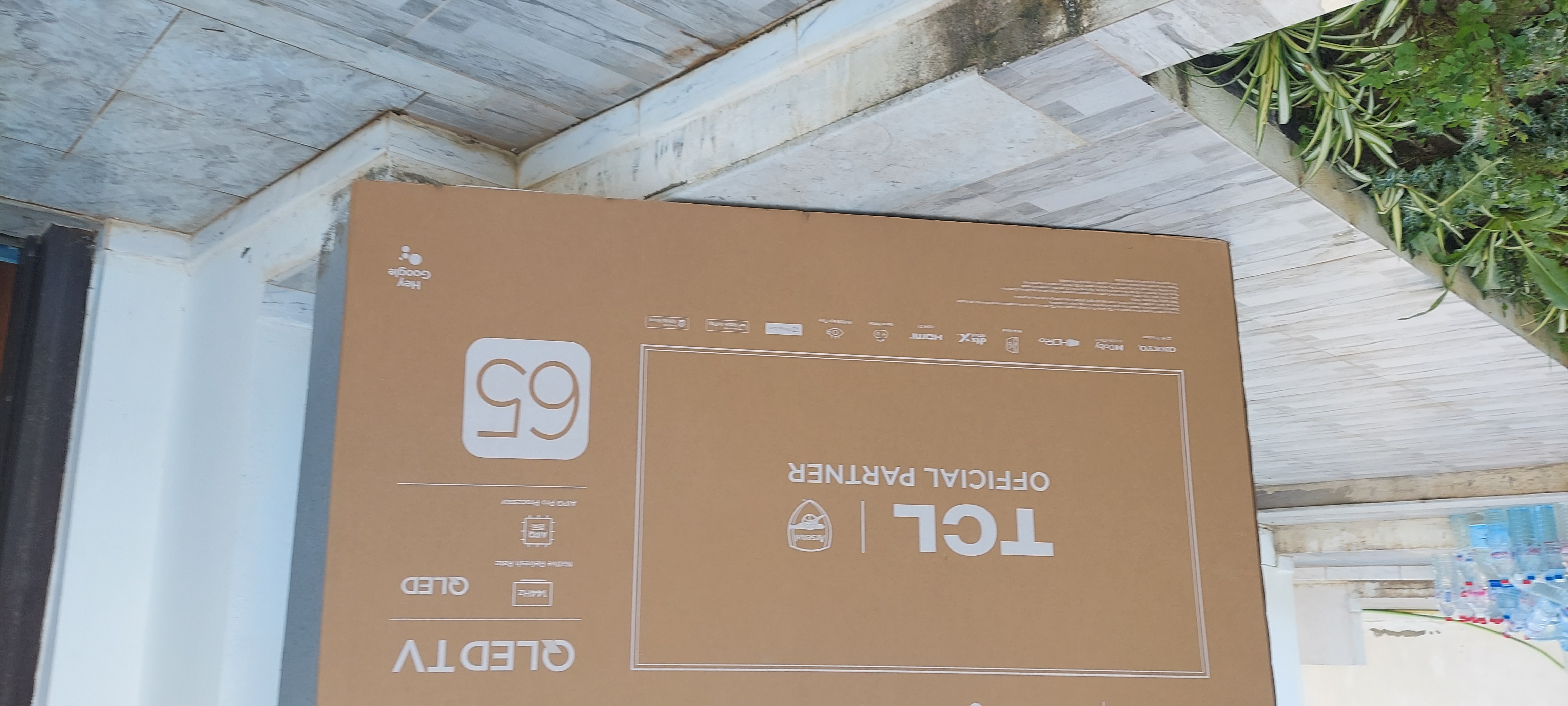 Mnihla&nbsp;Jardins d'el Menzah&nbsp;T�l�viseur&nbsp;T�l�. LED&nbsp;A v tv tcl p8k 65