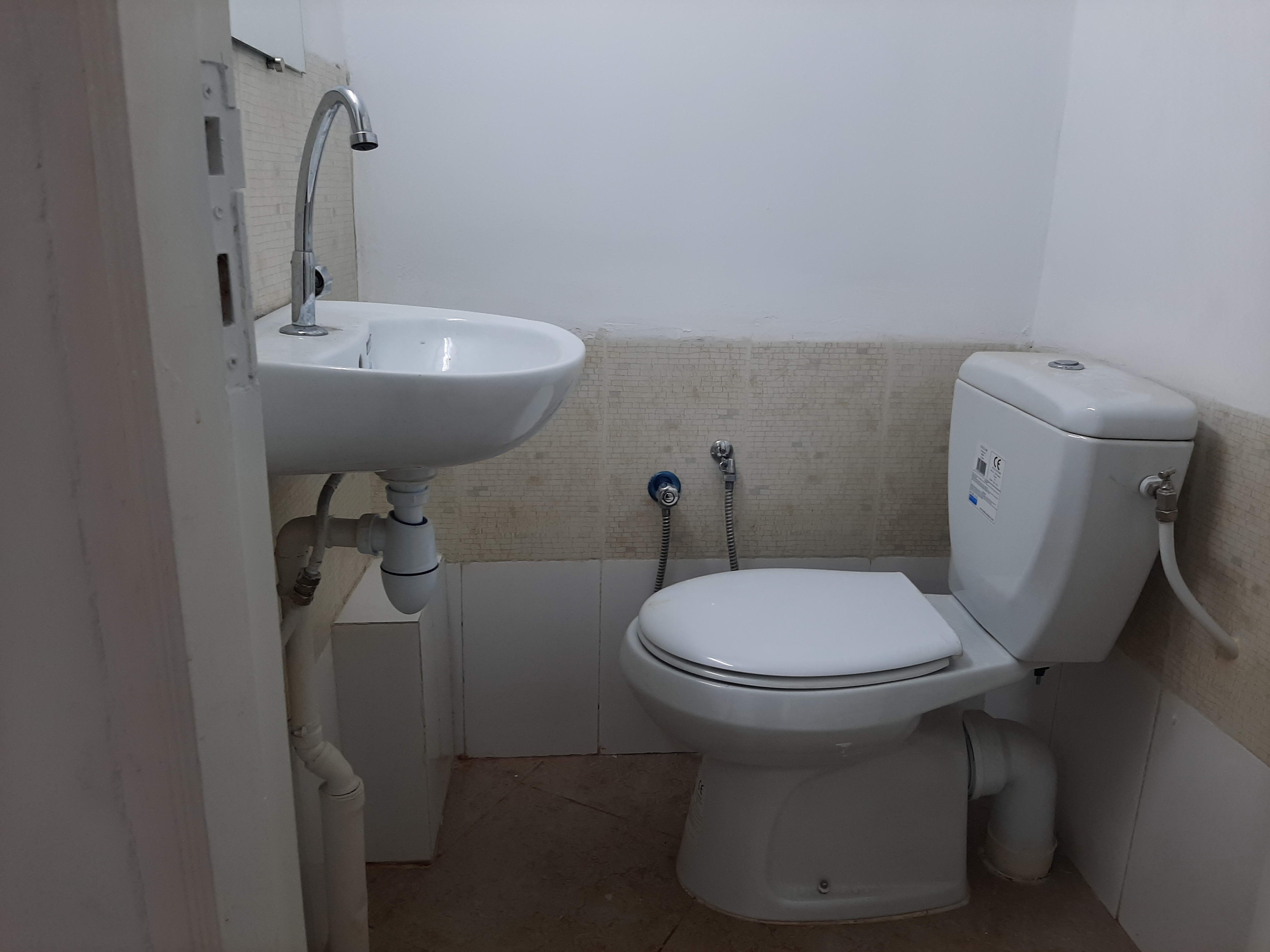 Cite El Khadra&nbsp;Zone urbaine nord&nbsp;Location&nbsp;Appart. 4 pi�ces&nbsp;Appartement s3  usage bureau  centre urbain nord