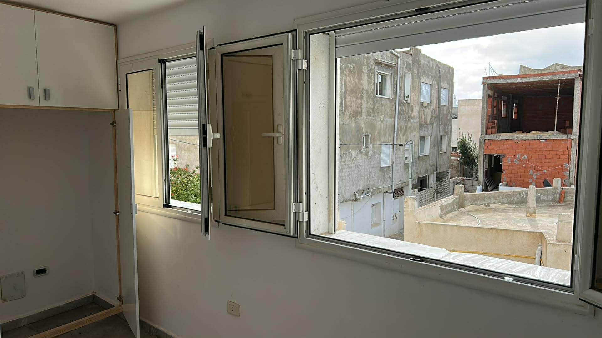 Ain Zaghouan&nbsp;Ain Zaghouan&nbsp;Location&nbsp;Appart. 1 pi�ce&nbsp;Studio jamais habit�