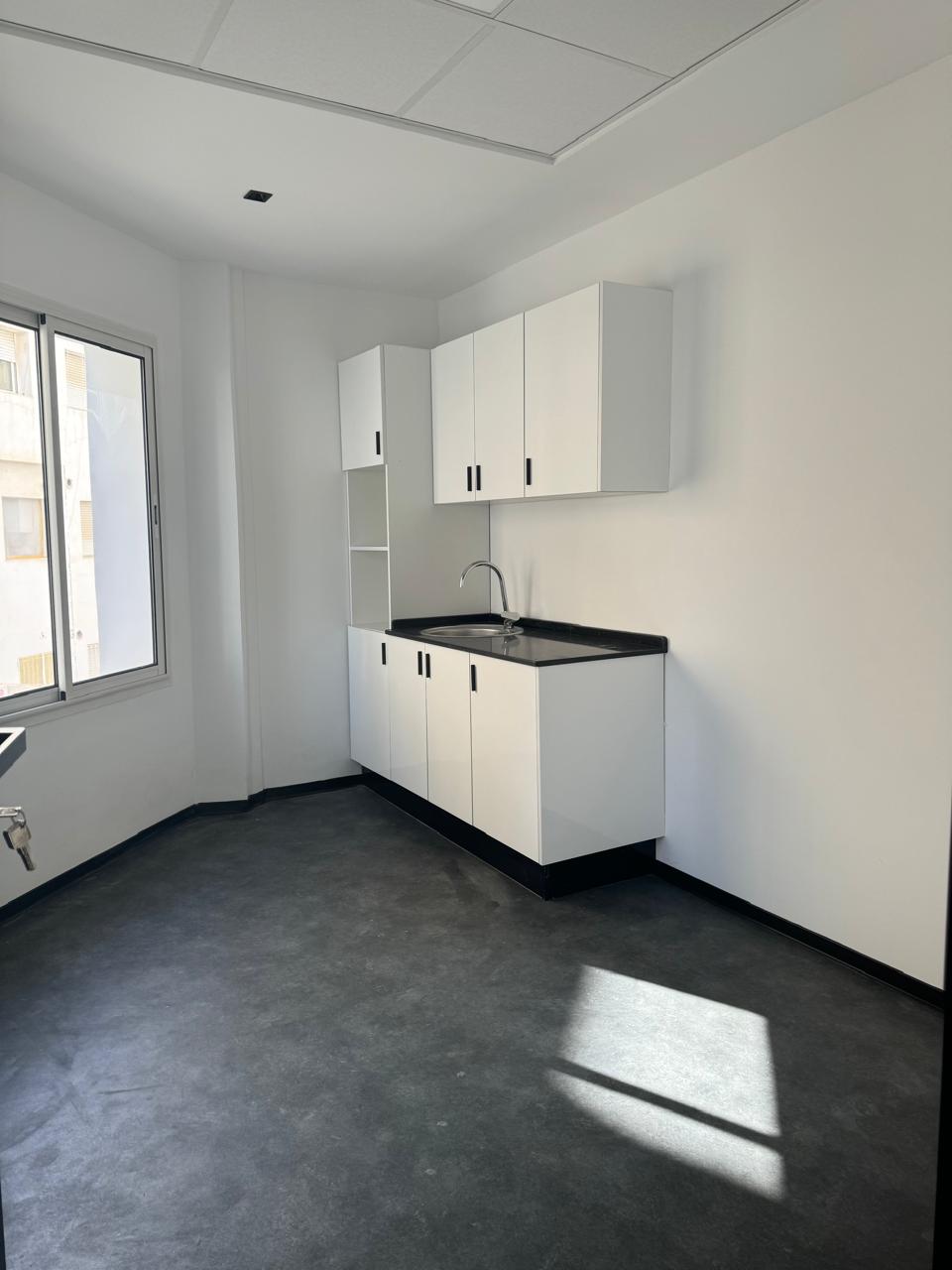 La Marsa&nbsp;Berge Du Lac&nbsp;Bureaux & Commerces&nbsp;Bureau&nbsp;Bureau neuf 300 m2 au lac 1