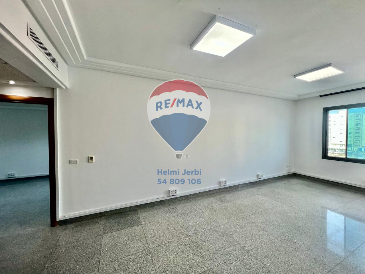 Cite El Khadra&nbsp;Zone urbaine nord&nbsp;Bureaux & Commerces&nbsp;Bureau&nbsp;Bureau h2 au centre urbain