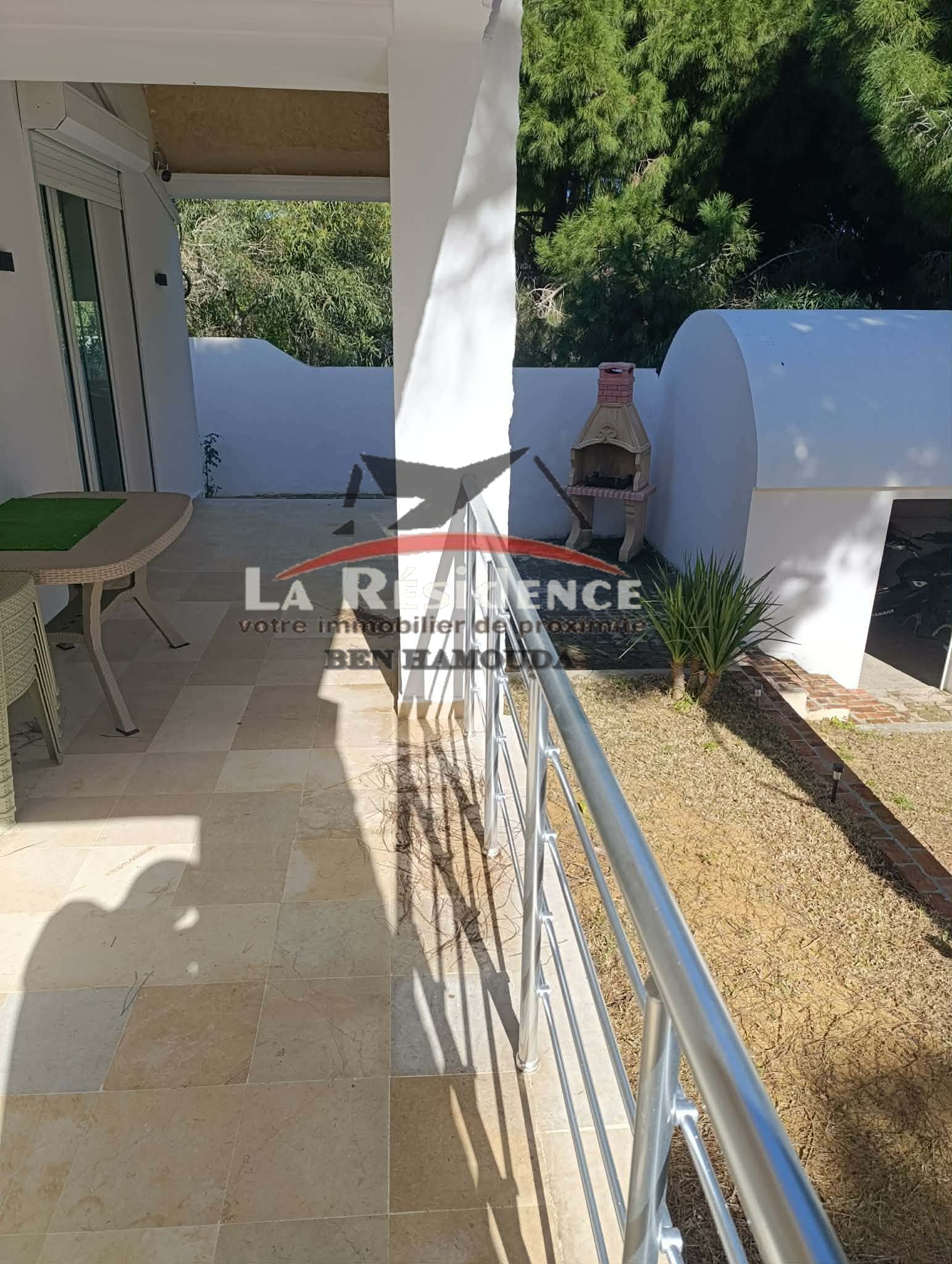 Bizerte Nord&nbsp;Bizerte&nbsp;Location&nbsp;Appart. 3 pi�ces&nbsp;Villa avec piscine meubl�  � corniche bizerte