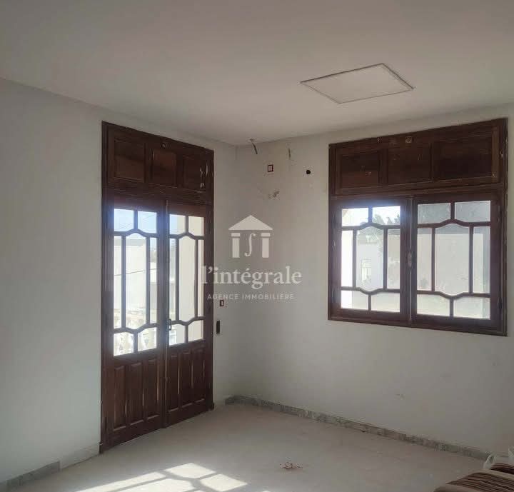 Ariana Ville&nbsp;El Menzah 5&nbsp;Location&nbsp;Maisons&nbsp;Grande villa bureautique � menzah5