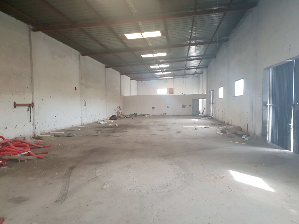 Fouchana&nbsp;Naassen&nbsp;Bureaux & Commerces&nbsp;Atelier,Garage&nbsp;D�p�t 500 m � naassen route khlidia