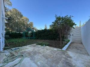 La Soukra&nbsp;La Soukra&nbsp;Location&nbsp;Appart. 1 pi�ce&nbsp;A  un magnifique s2 avec jardin  ref294a