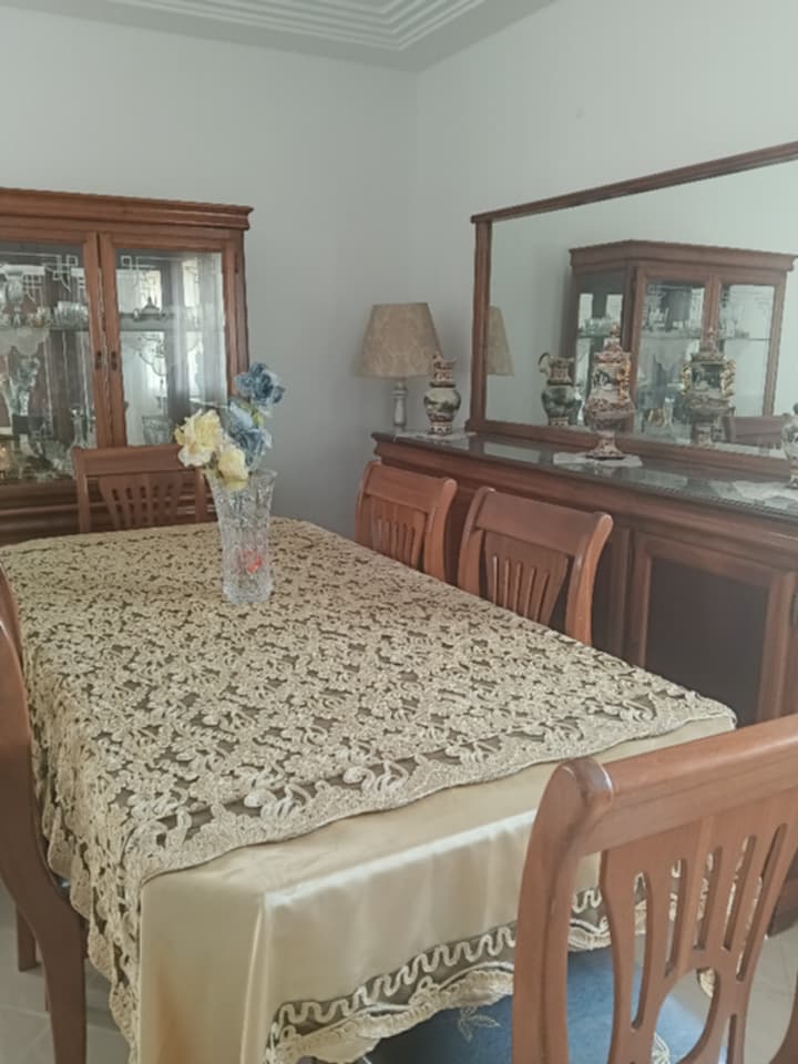 Mannouba&nbsp;La Mannouba&nbsp;Salon - Salle � manger &nbsp;Salle � manger&nbsp;Salle � manger table bahut et argenti�re