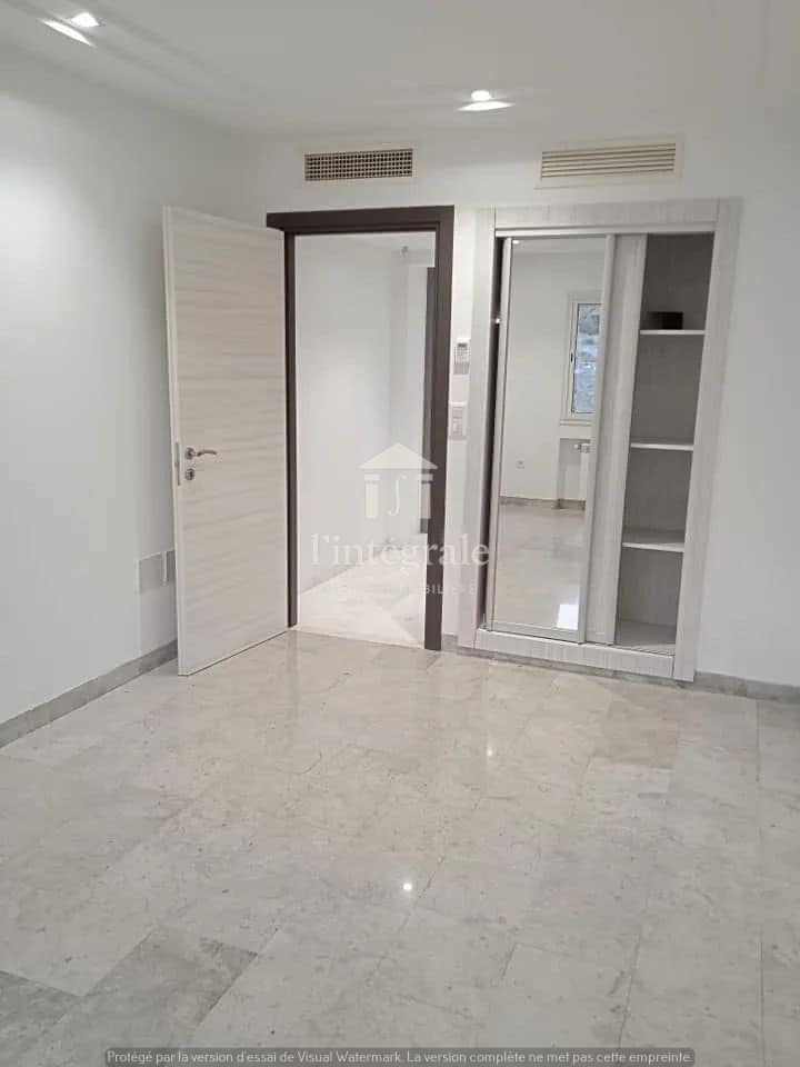 Ariana Ville&nbsp;Cite Ennasr 2&nbsp;Location&nbsp;Appart. 2 pi�ces&nbsp;S1 vide haut standing avec place parking
