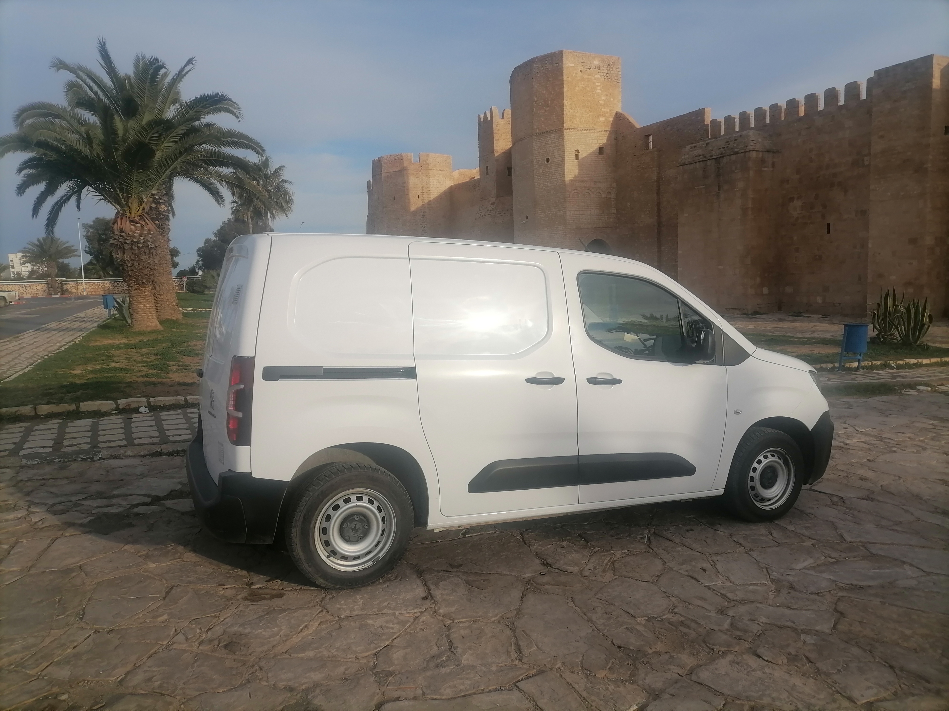 Monastir&nbsp;Monastir&nbsp;Peugeot&nbsp;Partner&nbsp;Peugeot k9 import�e
