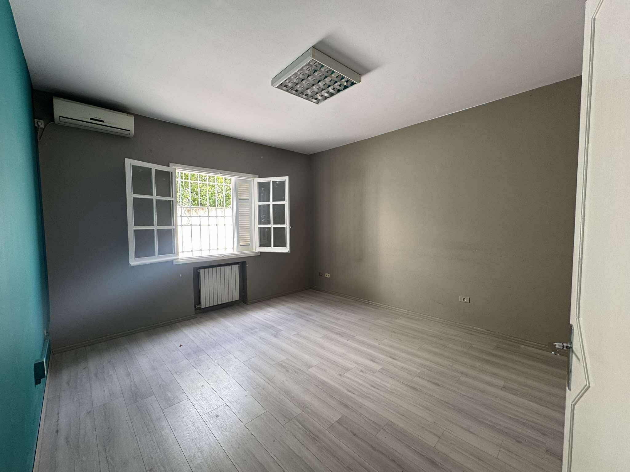 Ariana Ville&nbsp;Nouvelle Ariana&nbsp;Location&nbsp;Maisons&nbsp;Rdc villa 2200d bureautique ou habitation