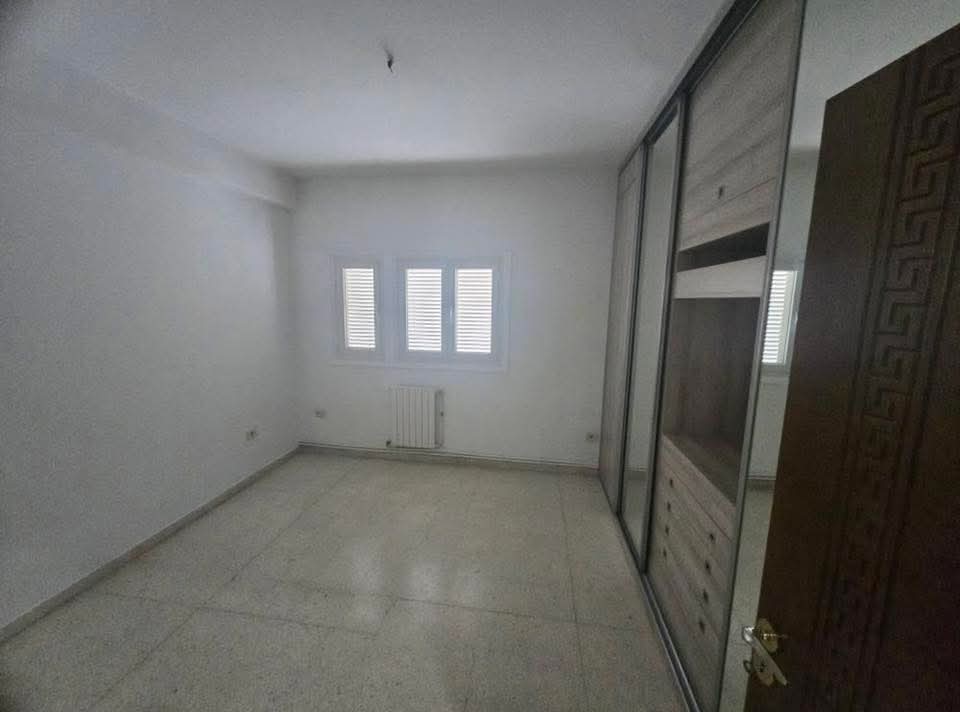 El Menzah&nbsp;El Menzah 4&nbsp;Location&nbsp;Appart. 4 pi�ces&nbsp;S3 menzah 4 2300d