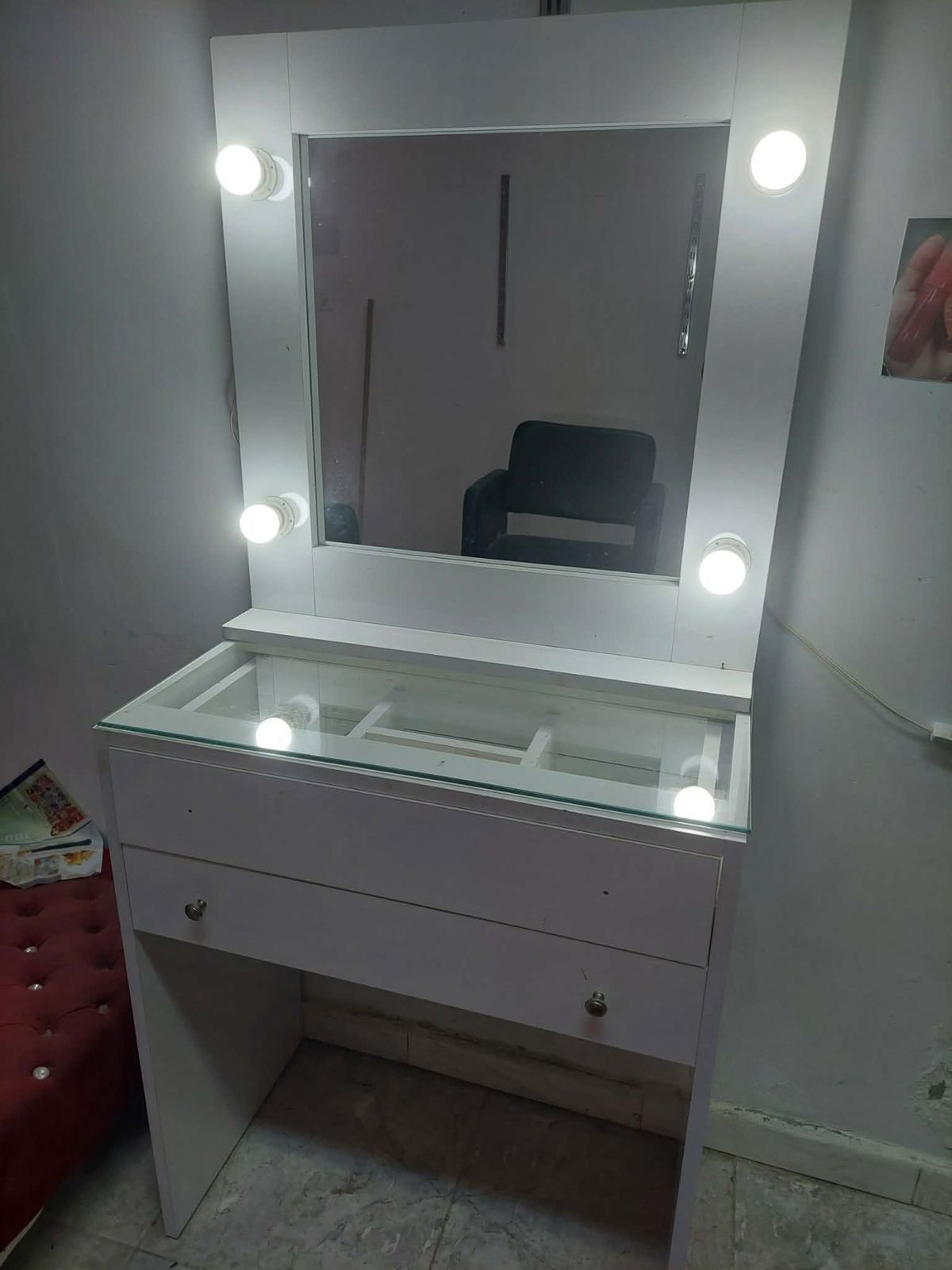 Mannouba&nbsp;La Mannouba&nbsp;Meubles de bureau&nbsp;Materiels Accessoires de bureau&nbsp;Pour salon coiffure et esth�tique