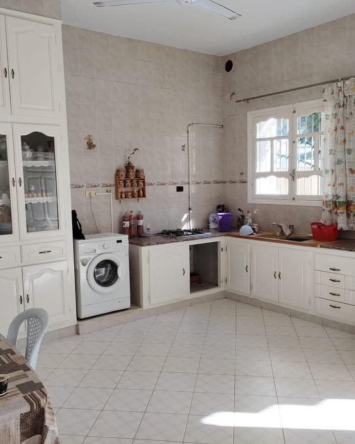 Sousse Jaouhara&nbsp;Sahloul&nbsp;Vente&nbsp;Appart. 3 pi�ces&nbsp;Une villa spacieuse avec jardin