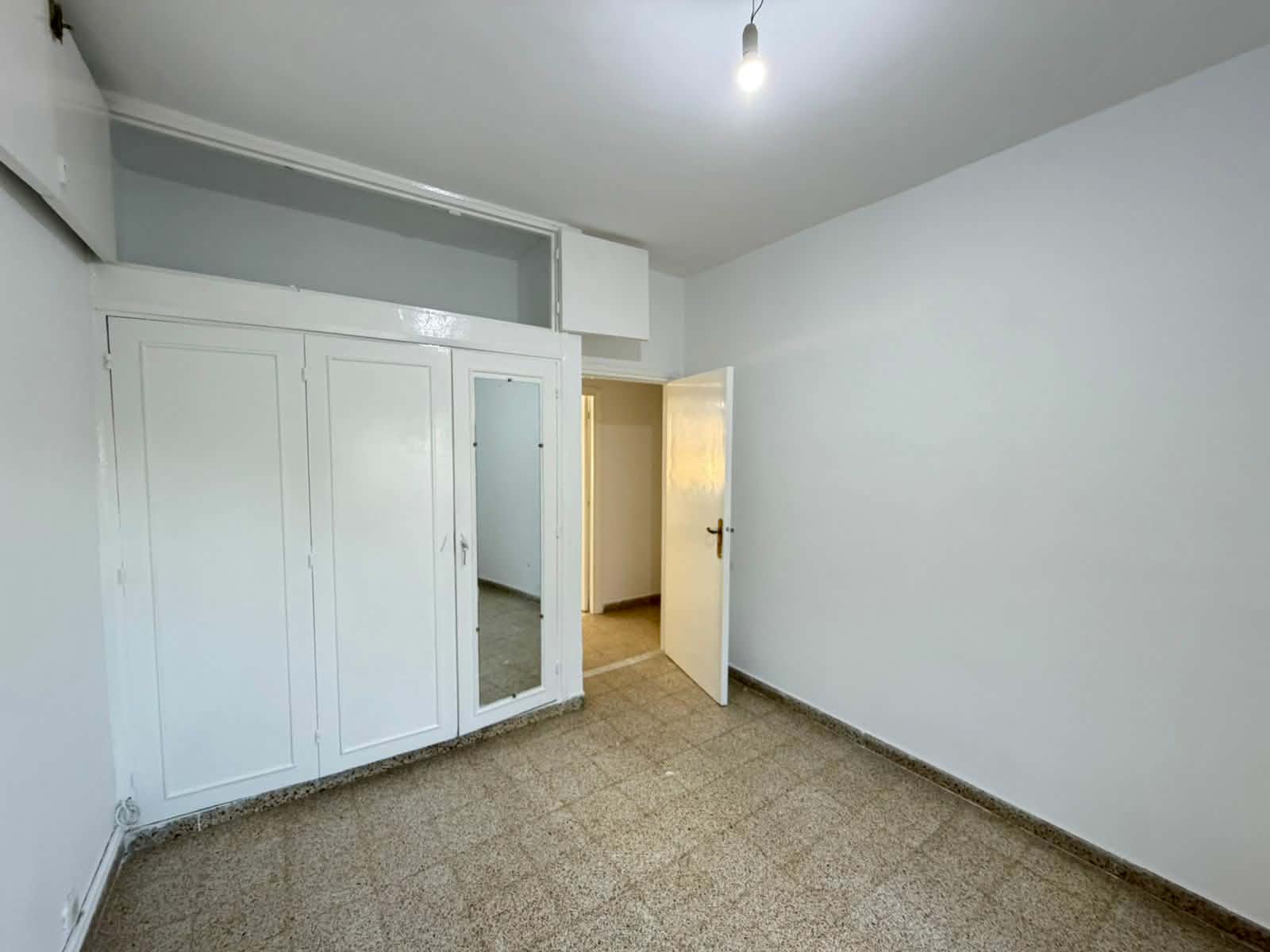 Ariana Ville&nbsp;El Menzah 5&nbsp;Location&nbsp;Appart. 2 pi�ces&nbsp;S2 avec jardin � el menzah 5