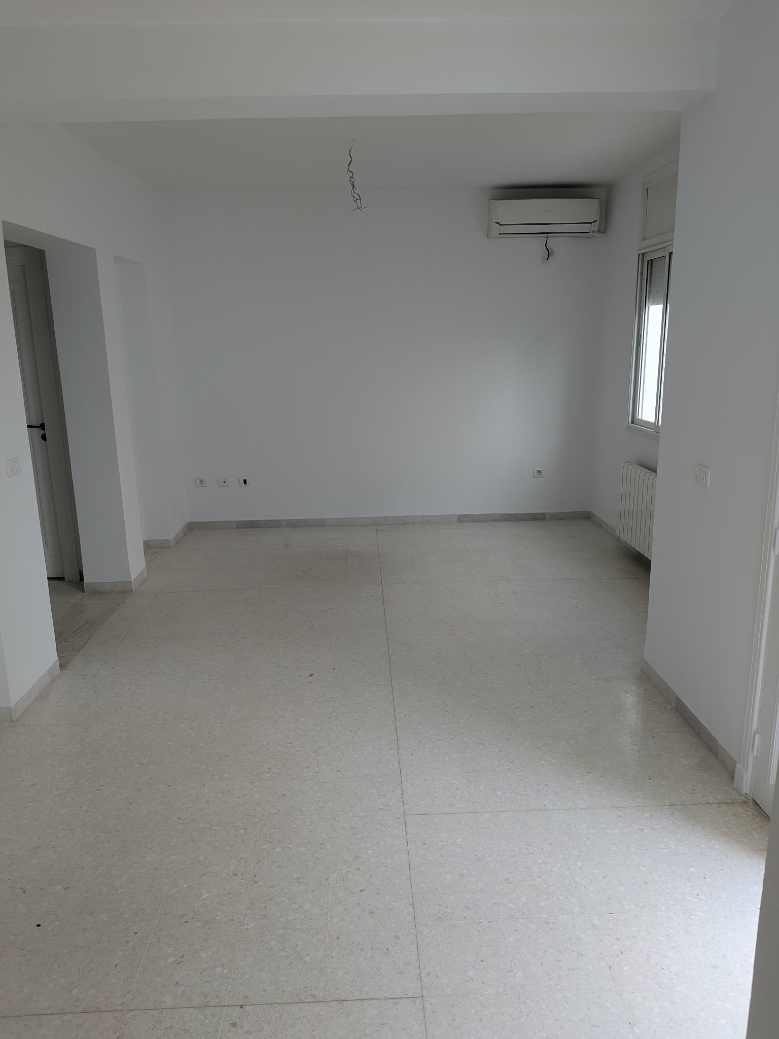 Mnihla&nbsp;Jardins d'el Menzah&nbsp;Location&nbsp;Appart. 3 pi�ces&nbsp;Appartement au rez de jardin d'une villa