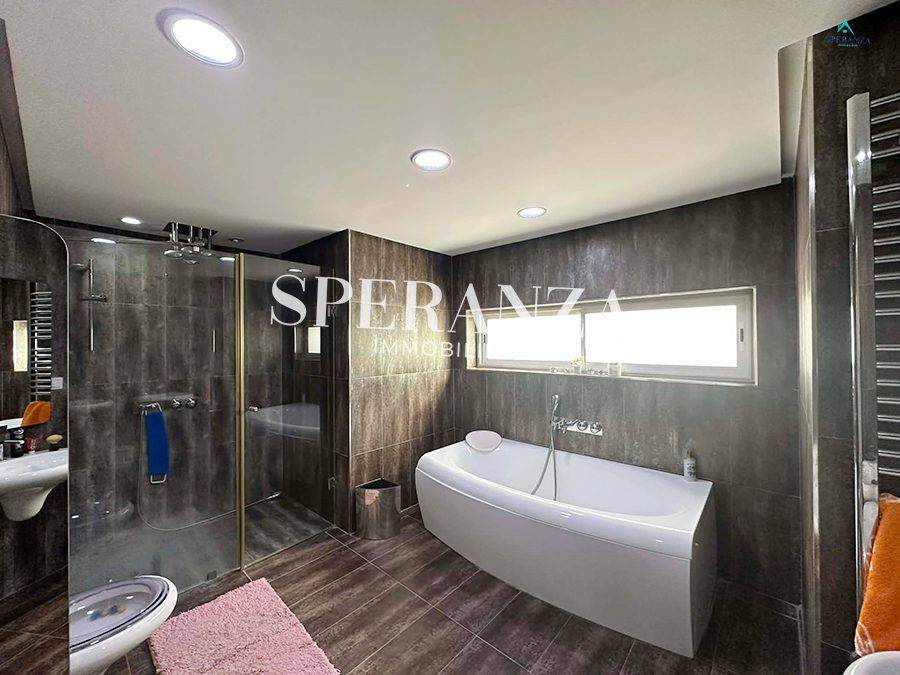 Nabeul&nbsp;Nabeul&nbsp;Location&nbsp;Appart. 5 pi�ces+&nbsp;Villa les vagues