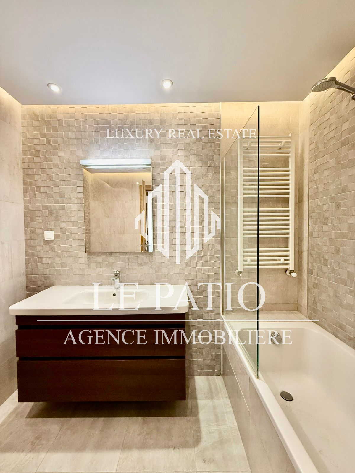 Ain Zaghouan&nbsp;Jardins de Carthage&nbsp;Location&nbsp;Appart. 3 pi�ces&nbsp;Appartement s2 aux jardins de carthage