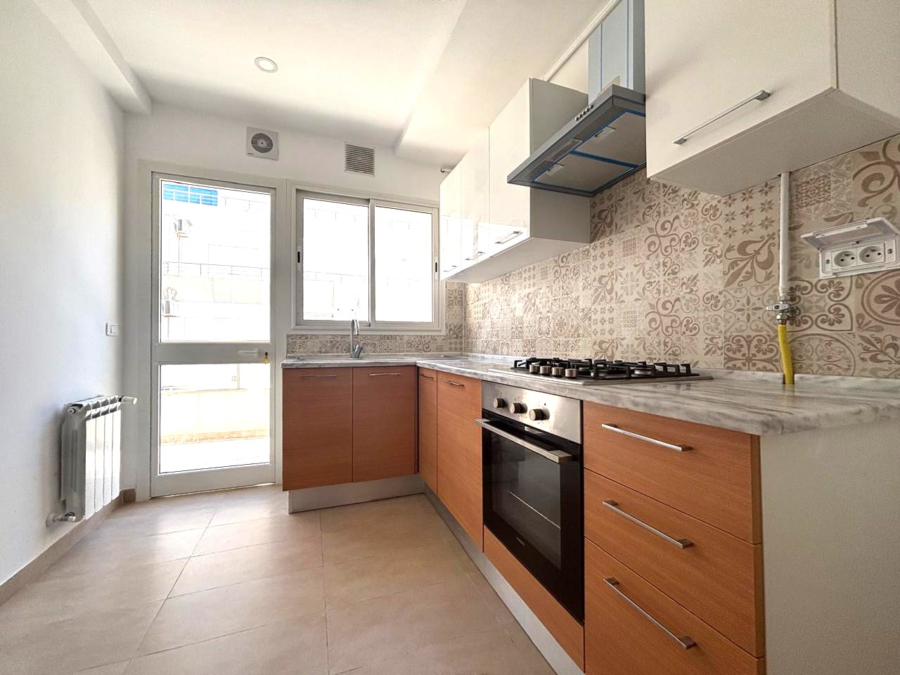 La Soukra&nbsp;La Soukra&nbsp;Location&nbsp;Appart. 4 pi�ces&nbsp;Un appartement s3 � la soukra park