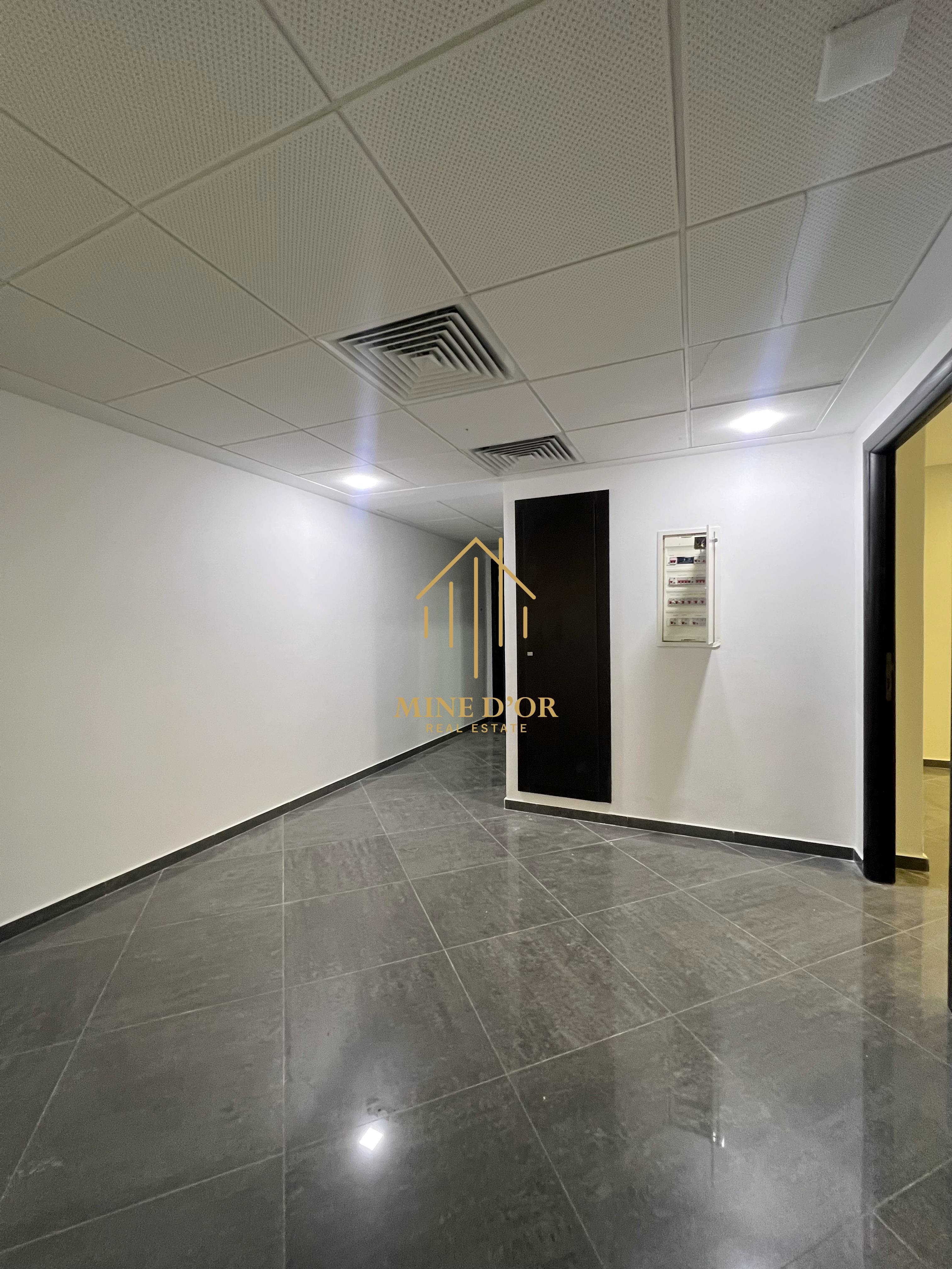 Cite El Khadra&nbsp;Zone urbaine nord&nbsp;Bureaux & Commerces&nbsp;Bureau&nbsp;Bureau en 4 espaces au centre urbain nord