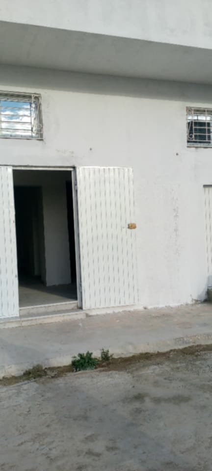 El Mourouj&nbsp;El Mourouj&nbsp;Location&nbsp;Autre&nbsp;Un d�pot � mourouj 6