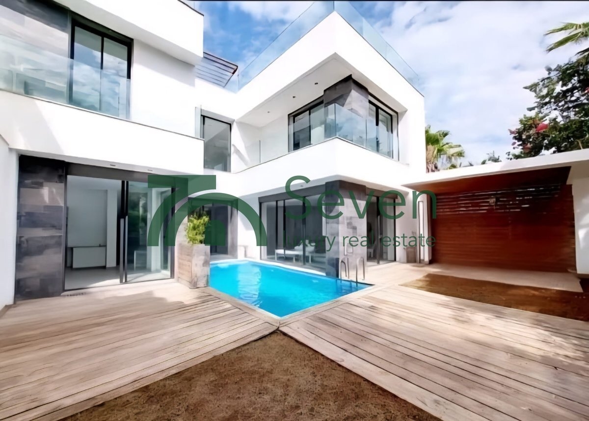 La Marsa&nbsp;Marsa Ennassim&nbsp;Location&nbsp;Maisons&nbsp;Une villa avec piscine � la marsa