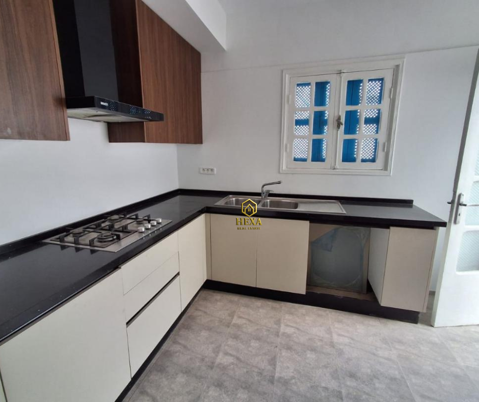 La Marsa&nbsp;Cite El Khalil&nbsp;Location&nbsp;Maisons&nbsp;Villa s5 � la marsa avec piscine et jardin