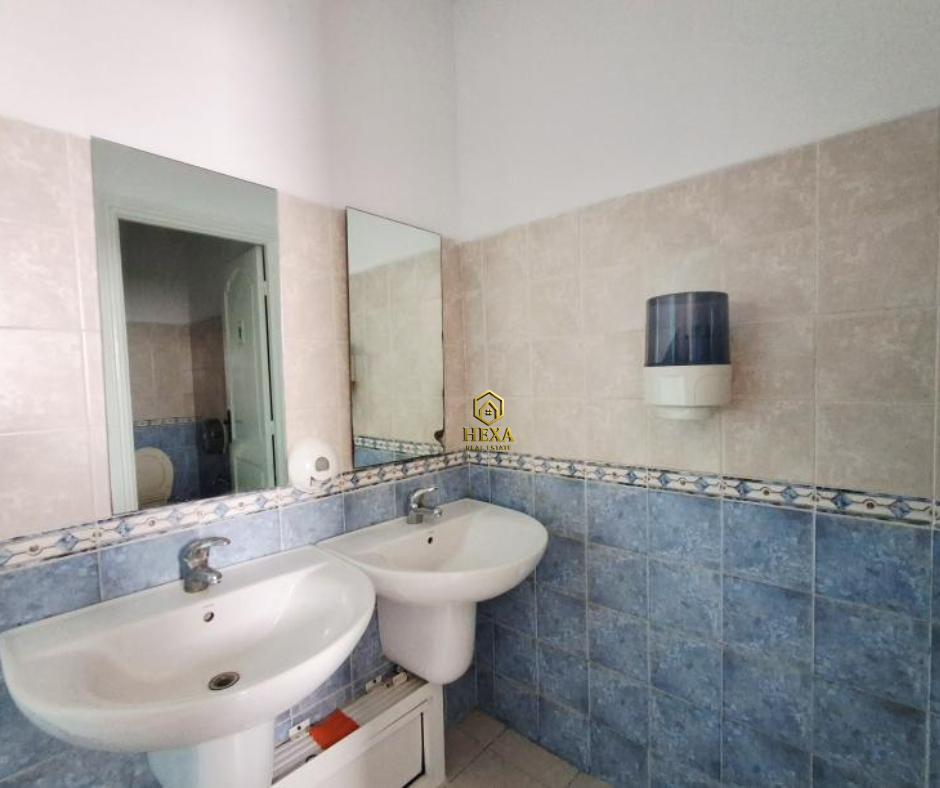 La Marsa&nbsp;Berge Du Lac&nbsp;Location&nbsp;Surfaces&nbsp;Hall 7 au lac � usage bureautique