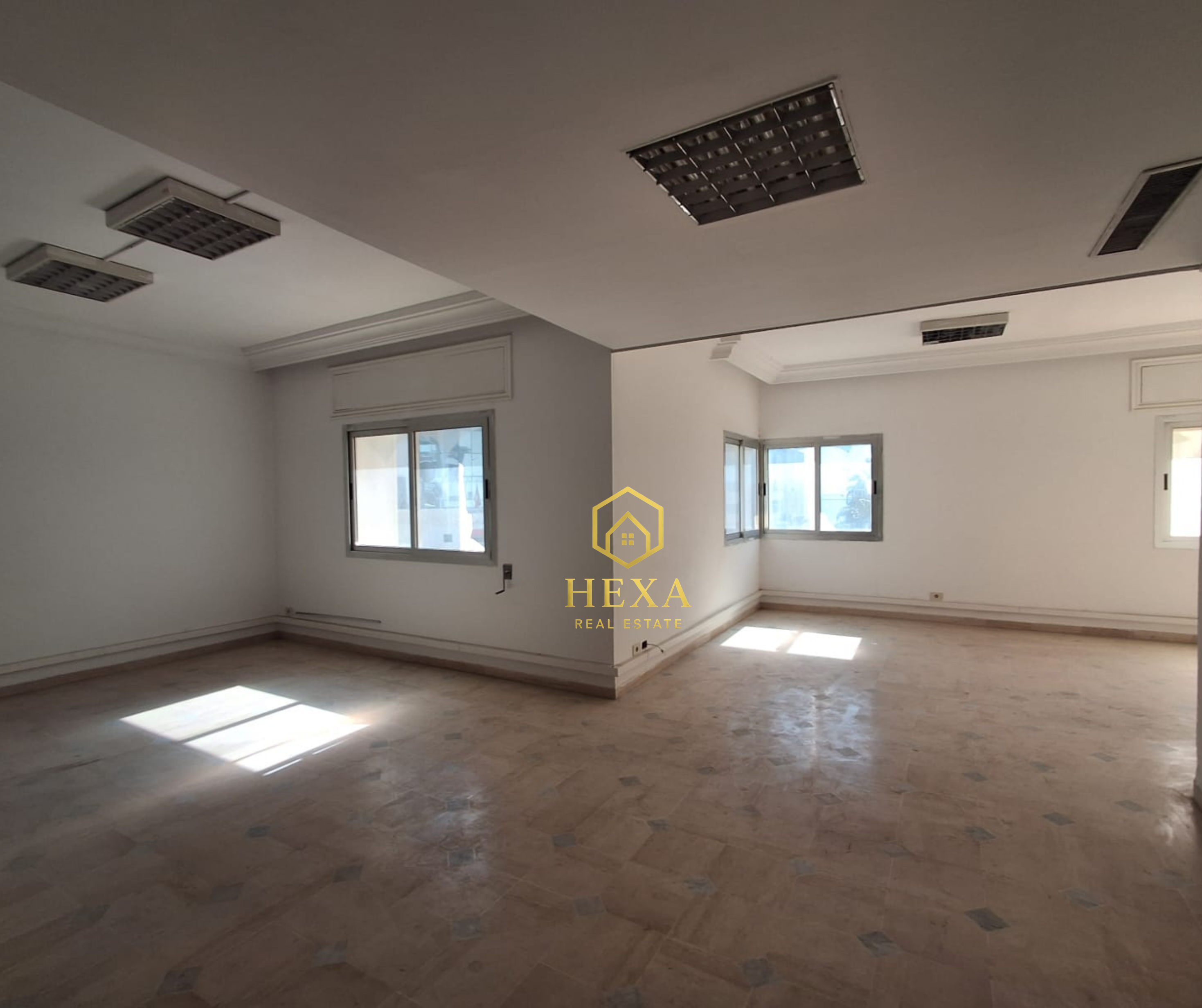 La Marsa&nbsp;Berge Du Lac&nbsp;Location&nbsp;Surfaces&nbsp;App s3 � usage bureautique au lac 1