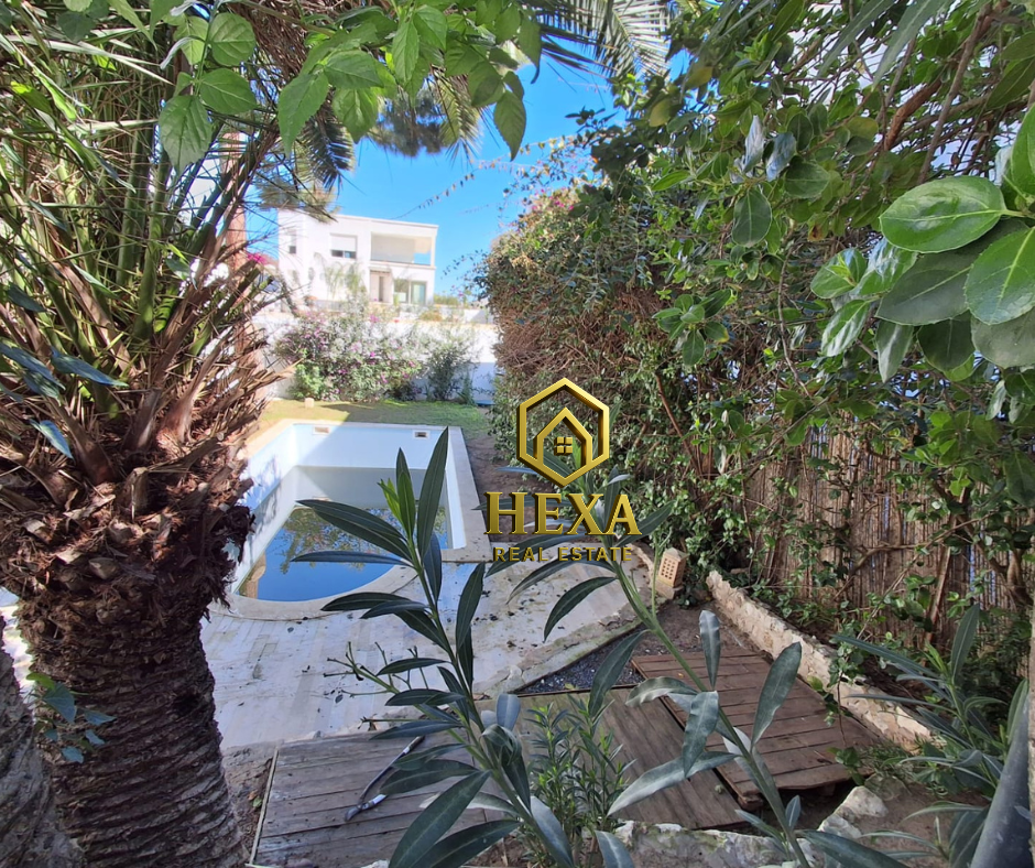 La Marsa&nbsp;Gammart&nbsp;Location&nbsp;Maisons&nbsp;Villa s5 avec piscine et jardin a gammarth