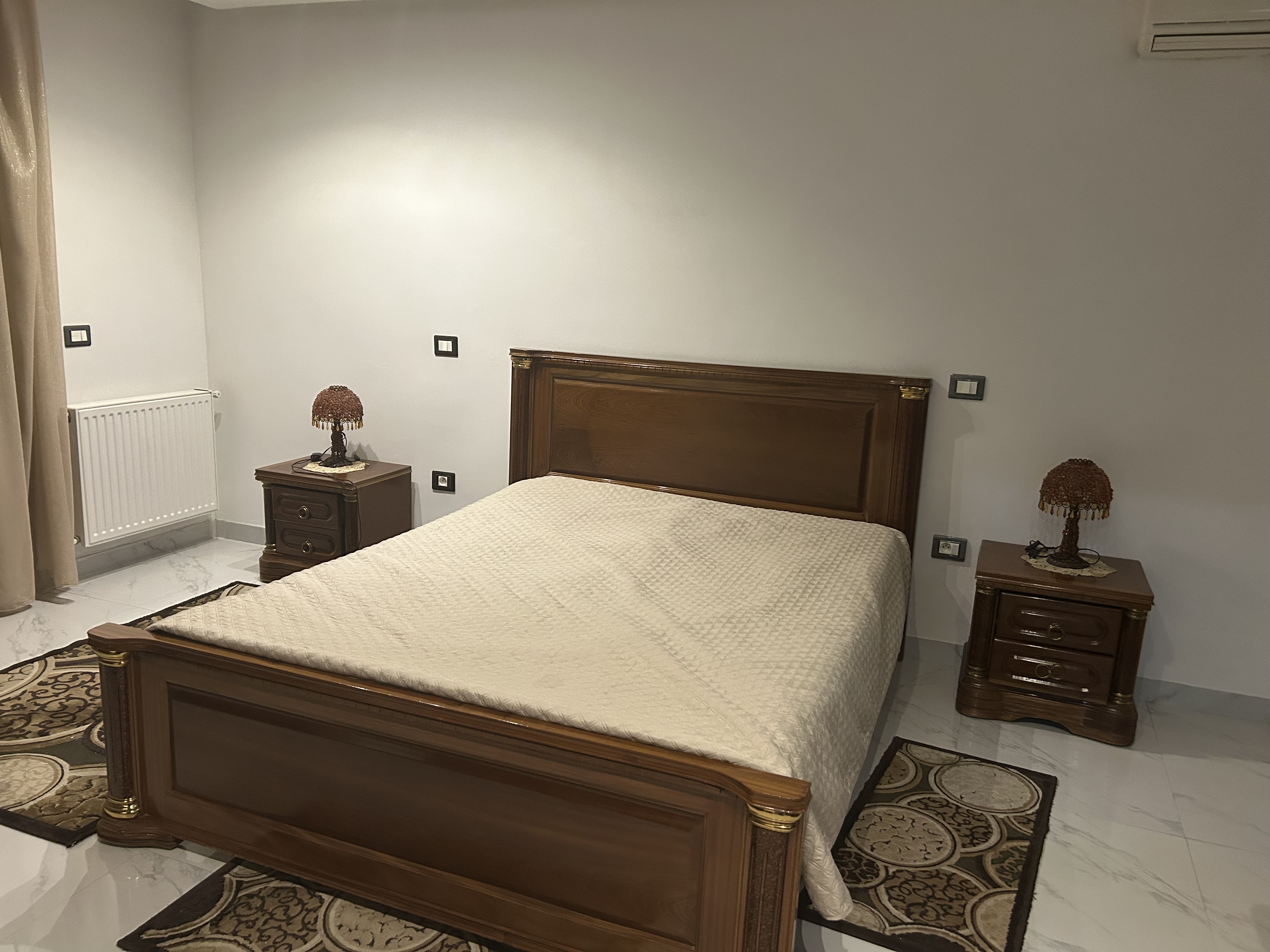 El Mourouj&nbsp;Bir El Kassaa&nbsp;Chambres � coucher&nbsp;Chambres � coucher&nbsp;Chambre � coucher en tr�s bonne �tat