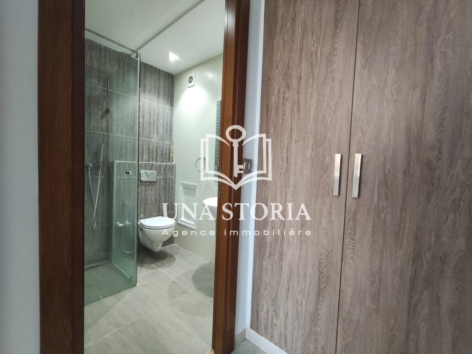 La Marsa&nbsp;El Aouina&nbsp;Location&nbsp;Appart. 3 pi�ces&nbsp;Appartement s plus 2 vide � l'aouina