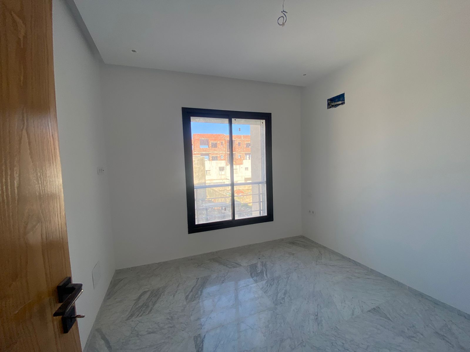 Ariana Ville&nbsp;Riadh Landlous&nbsp;Location&nbsp;Appart. 2 pi�ces&nbsp;App s1 pour usage bureautique ou couples mari�s