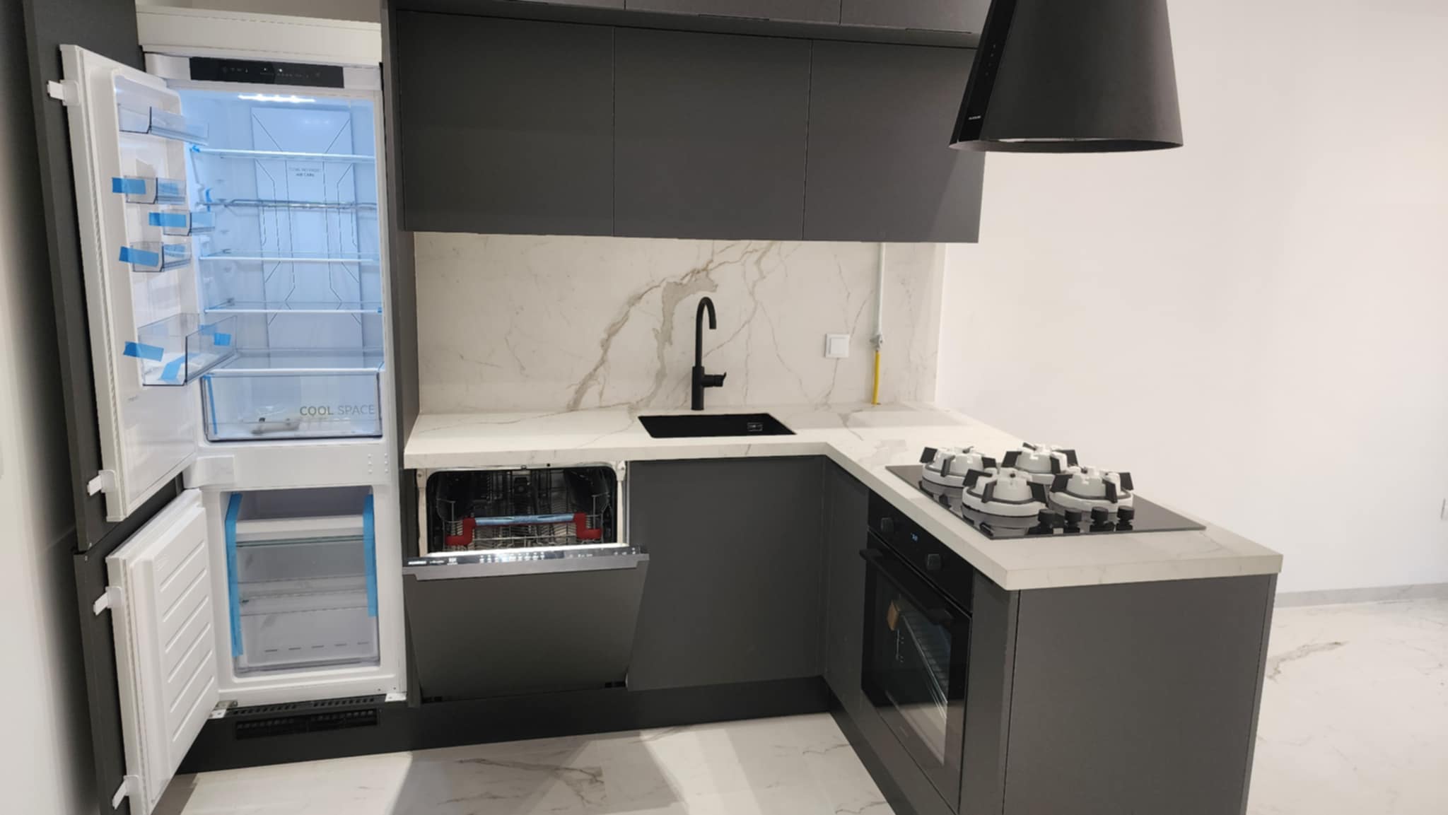 La Marsa&nbsp;El Aouina&nbsp;Location&nbsp;Appart. 1 pi�ce&nbsp;Appt s1 r�sidence avec piscine ain zaghouan nord