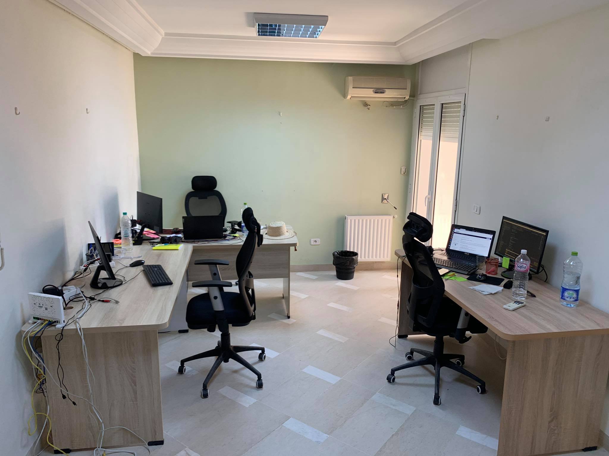 Cite El Khadra&nbsp;Zone urbaine nord&nbsp;Bureaux & Commerces&nbsp;Bureau&nbsp;Bureau 65 m centre urbain nord avec parking