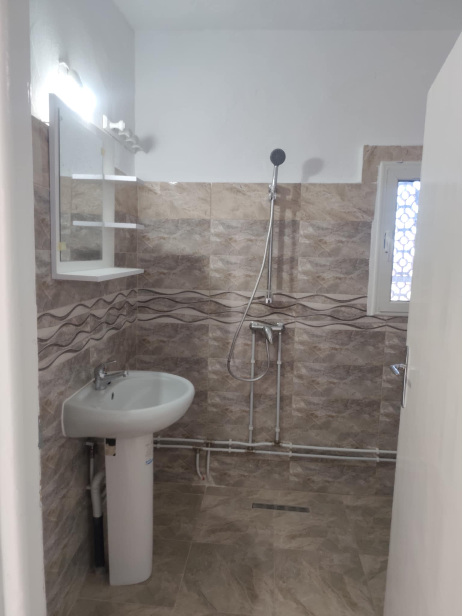 Rades&nbsp;Cite Mohamed Ali&nbsp;Location&nbsp;Appart. 2 pi�ces&nbsp;Appartement s2 r�nov� � rad�s
