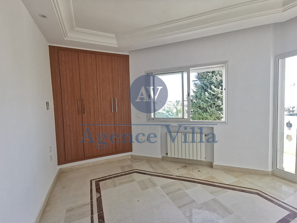 La Soukra&nbsp;La Soukra&nbsp;Location&nbsp;Appart. 5 pi�ces+&nbsp;Une villa s5 sur deux niveau
