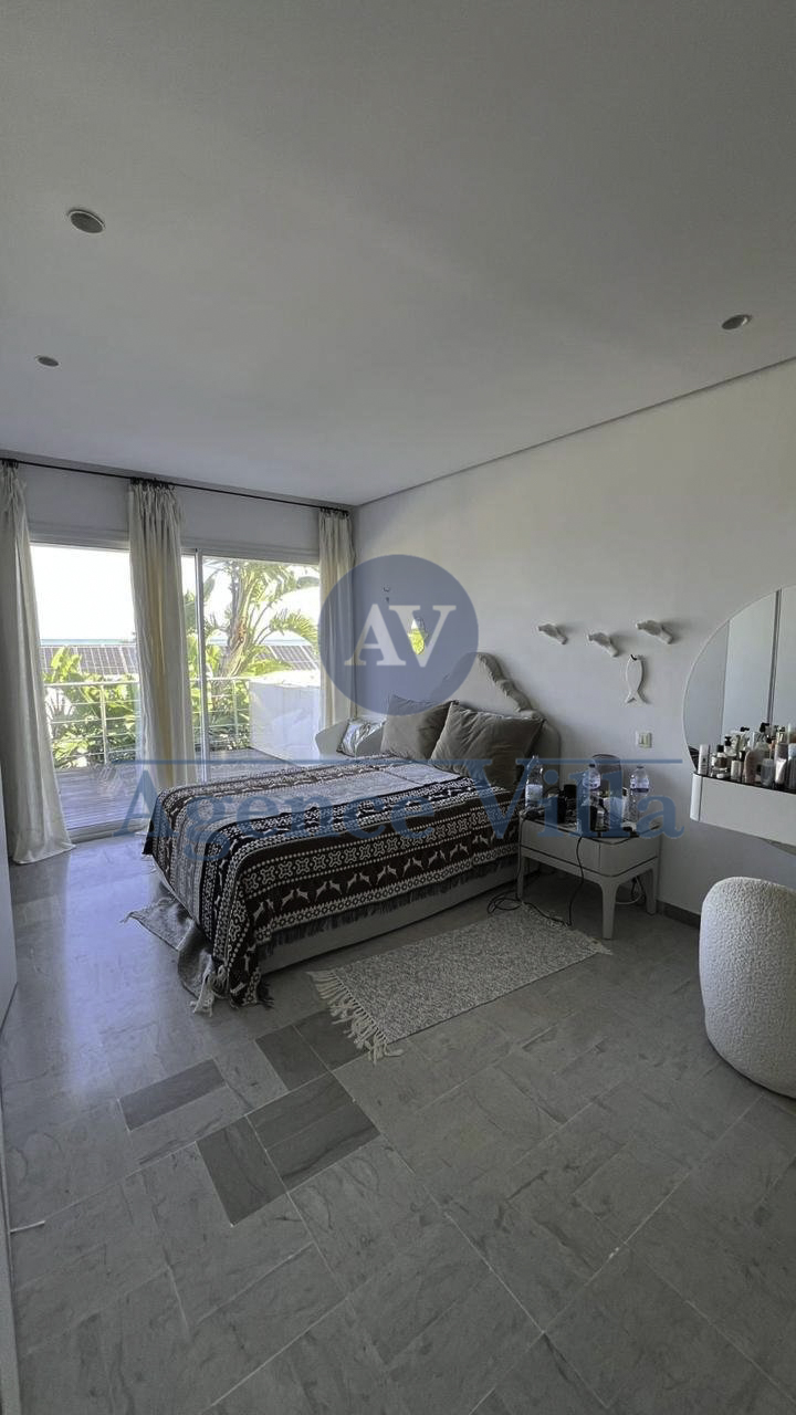 La Marsa&nbsp;Marsa Safsaf&nbsp;Location&nbsp;Appart. 5 pi�ces+&nbsp;Triplex meubl� avec piscine et vue mer