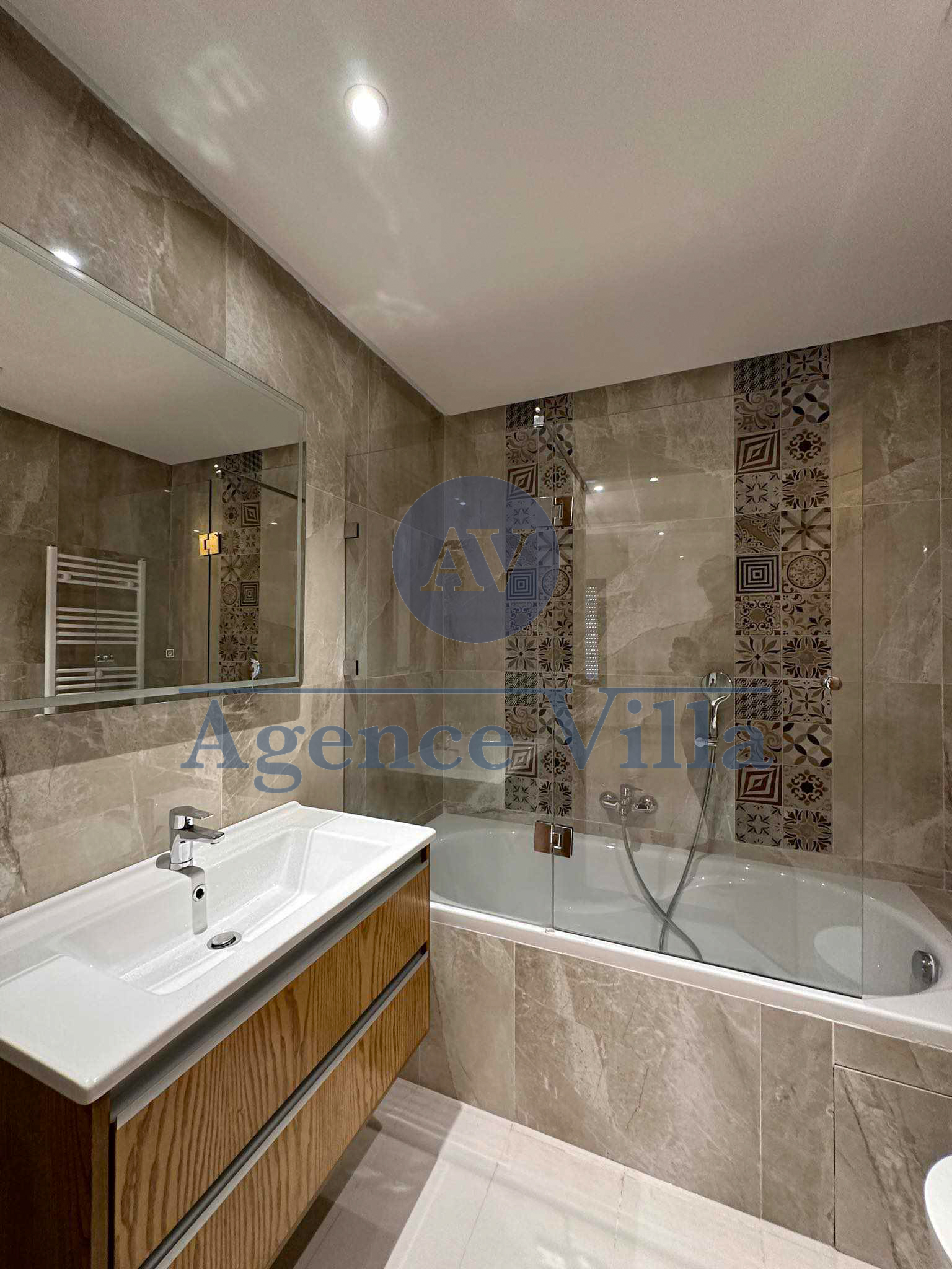 La Soukra&nbsp;La Soukra&nbsp;Location&nbsp;Appart. 4 pi�ces&nbsp;Appartement s3 avec grande terrasse � la soukra