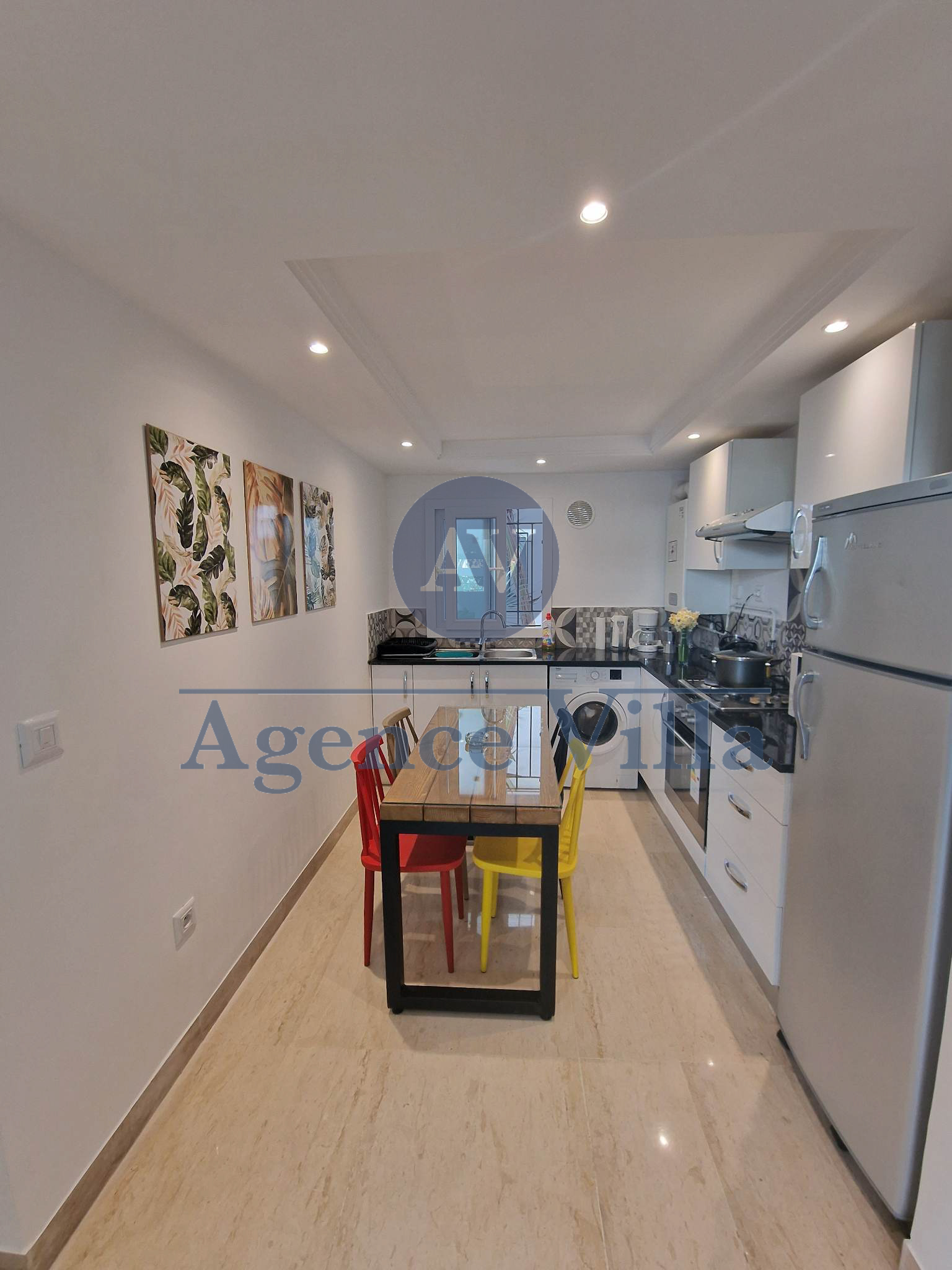 La Marsa&nbsp;Sidi Daoud&nbsp;Location&nbsp;Appart. 4 pi�ces&nbsp;Superbe duplex s3 meubl� � la marsa