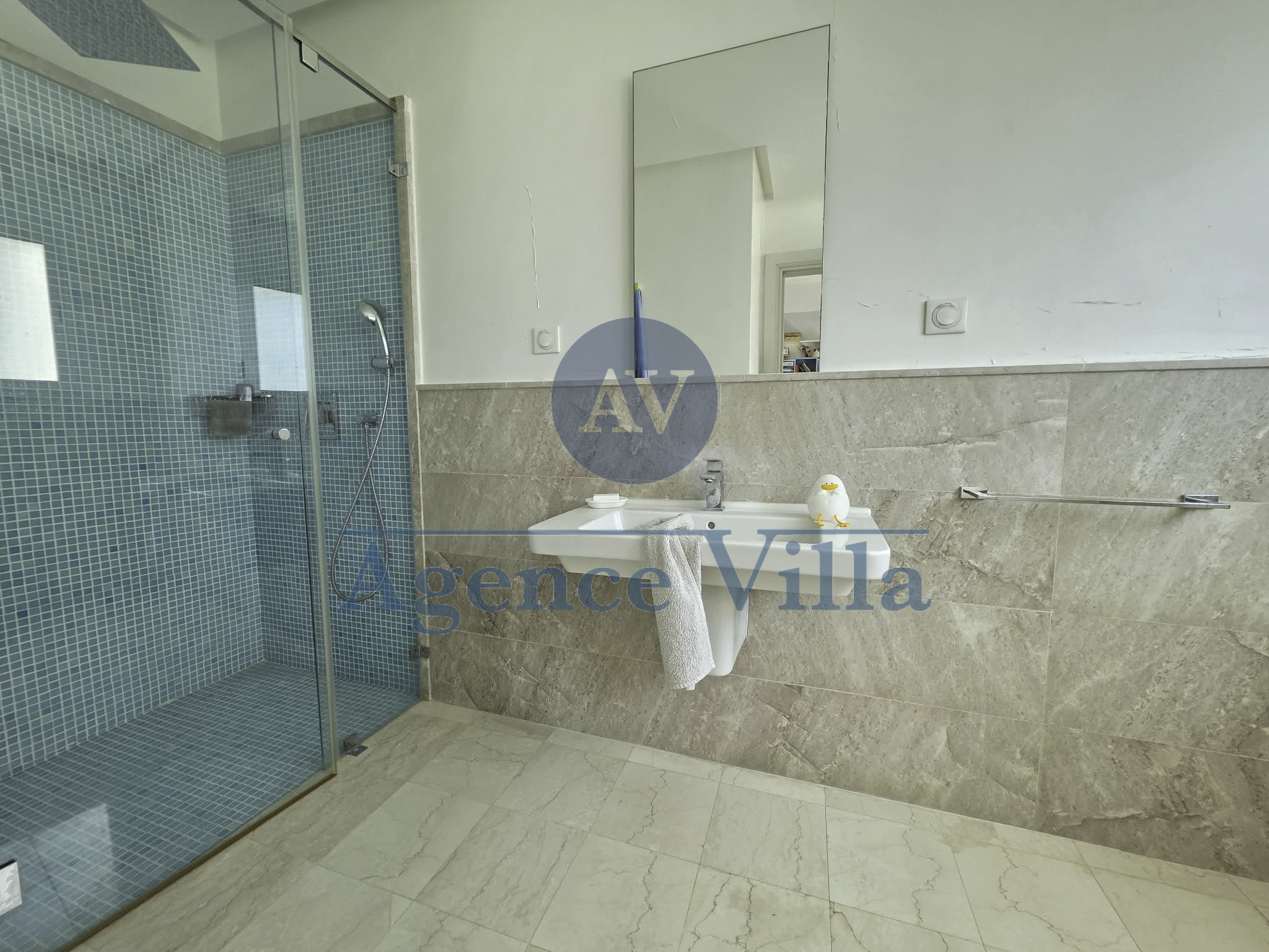 Location&nbsp;Appart. 5 pi�ces+